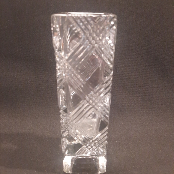 Avon 1980 Fostoria 6" Square Glass Bud Vase ~ Crosshatch Diamond Pattern - Picture 2 of 8